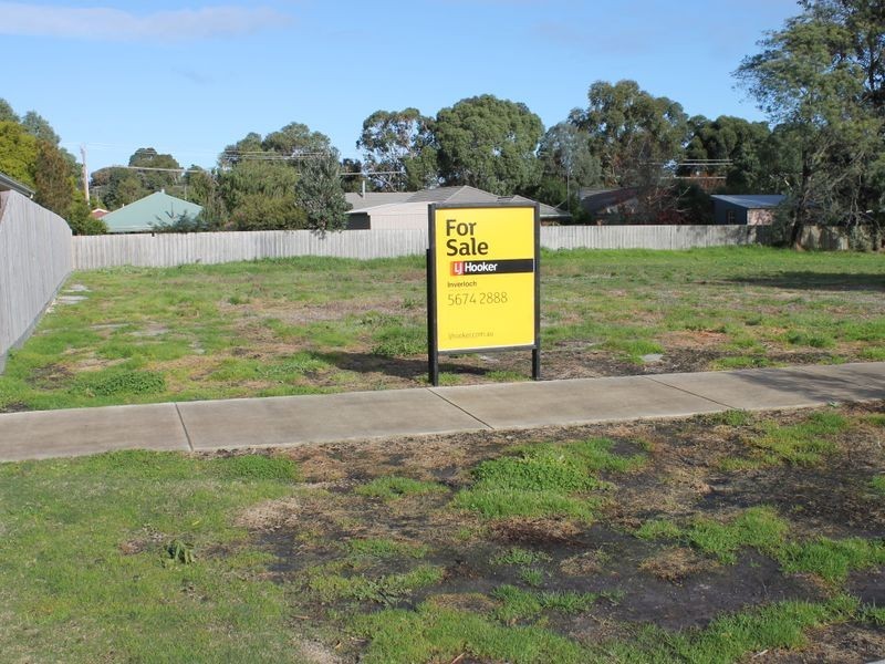 84 Woodland Heath Drive, Inverloch VIC 3996