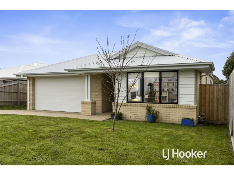 17 Headland Way, Inverloch VIC 3996