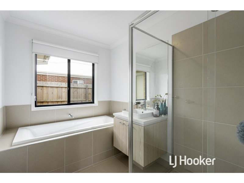 17 Headland Way, Inverloch VIC 3996