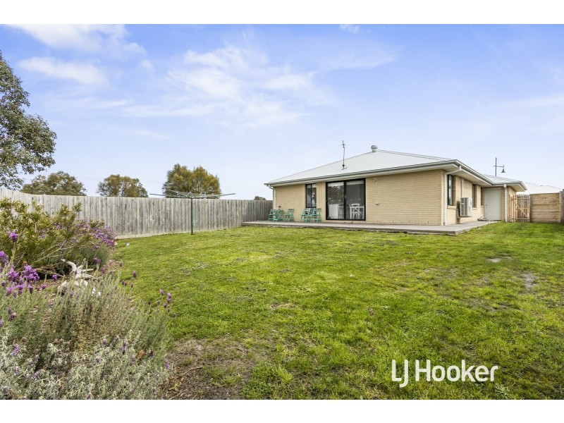 17 Headland Way, Inverloch VIC 3996