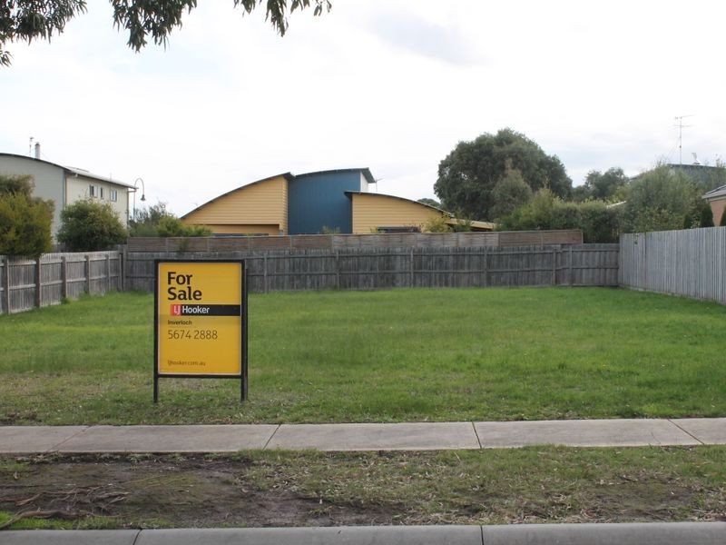 25 (Lot 28 Regatta Place, Inverloch VIC 3996