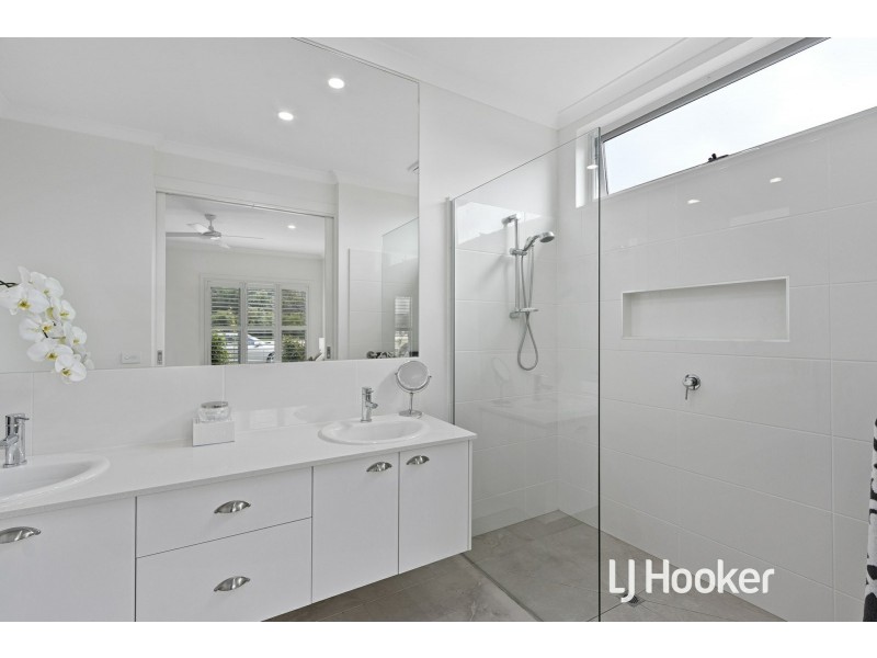 9 Radiata Place, Inverloch VIC 3996