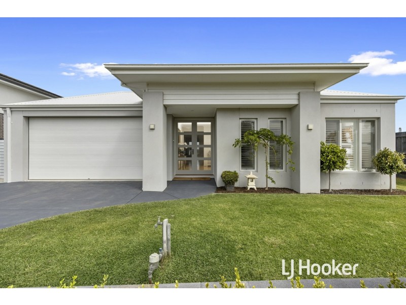 9 Radiata Place, Inverloch VIC 3996