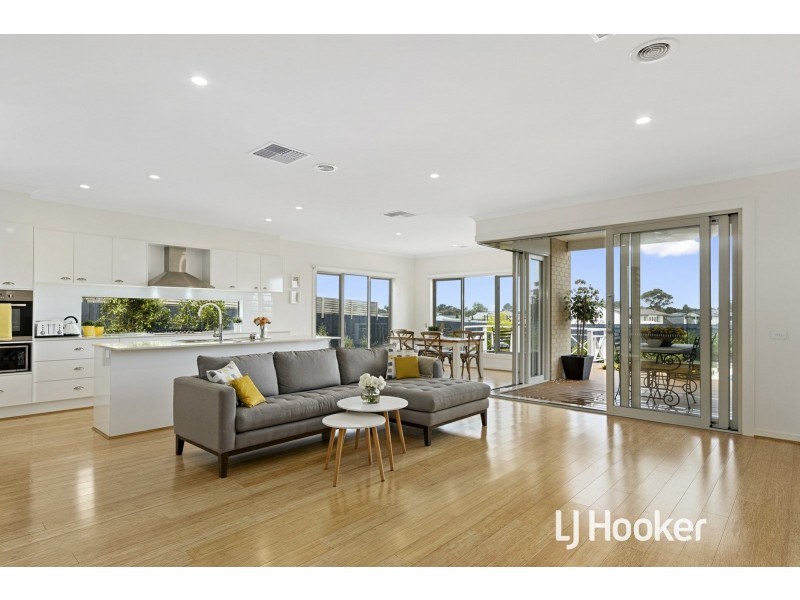 9 Radiata Place, Inverloch VIC 3996