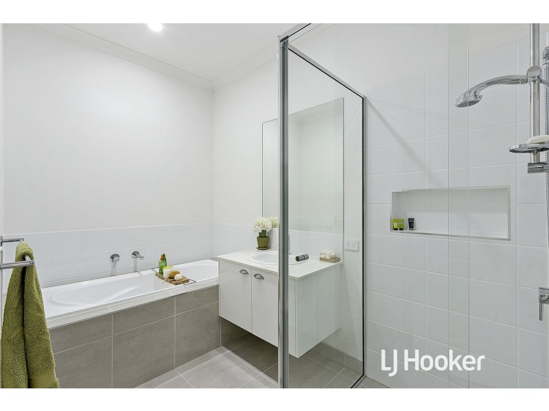 9 Radiata Place, Inverloch VIC 3996