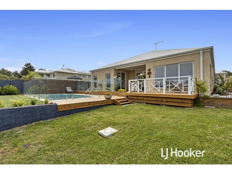 9 Radiata Place, Inverloch VIC 3996