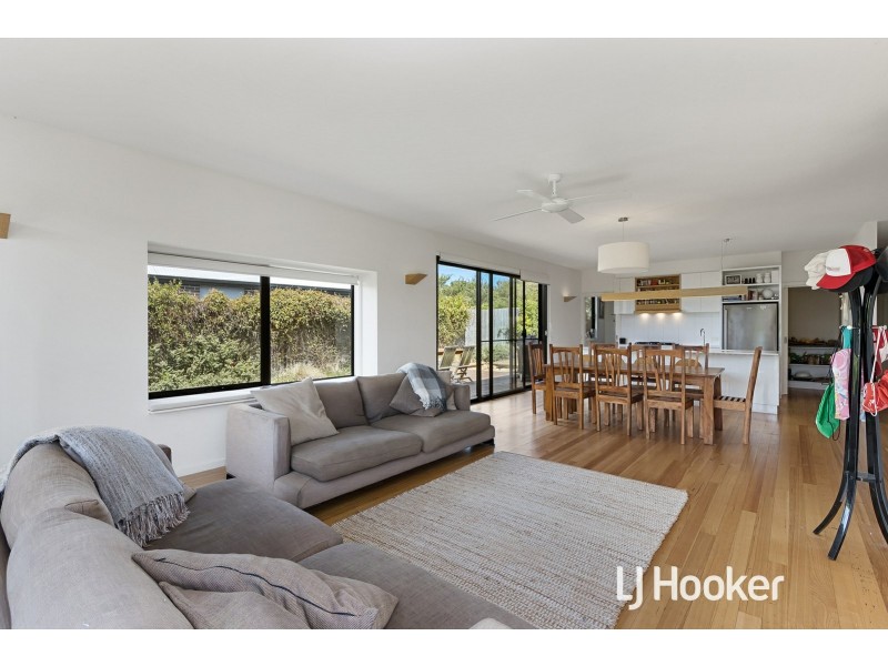 7 Paperbark Place, Inverloch VIC 3996