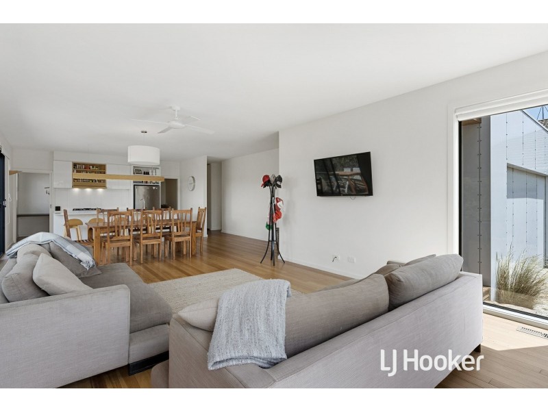 7 Paperbark Place, Inverloch VIC 3996