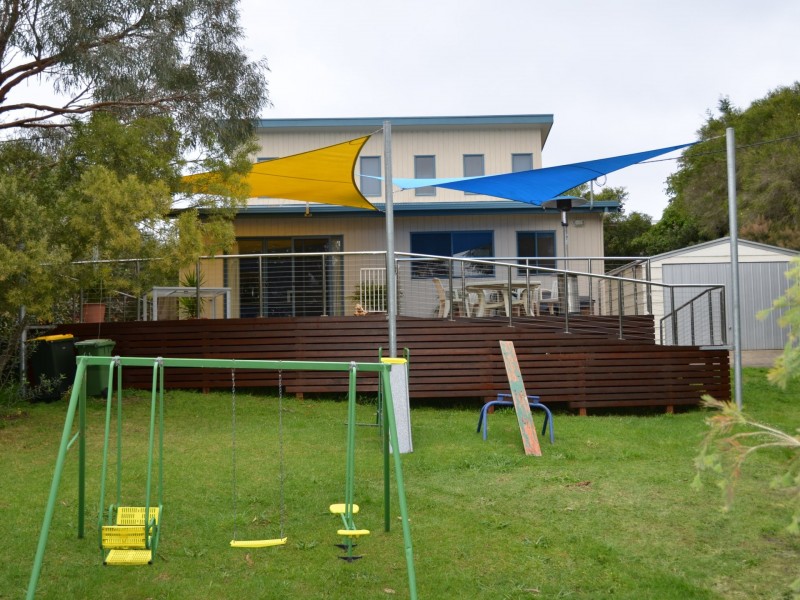 64 Lohr Avenue, Inverloch VIC 3996