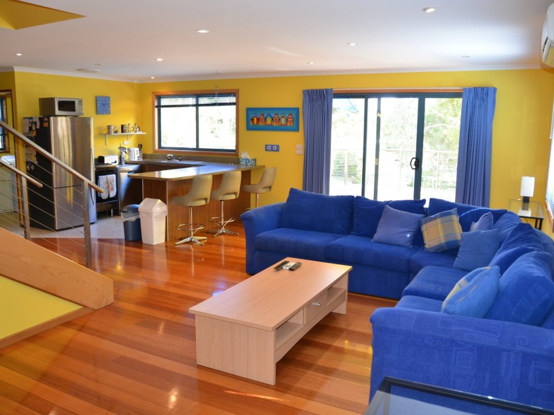 64 Lohr Avenue, Inverloch VIC 3996