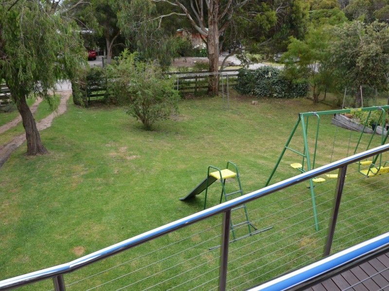 64 Lohr Avenue, Inverloch VIC 3996