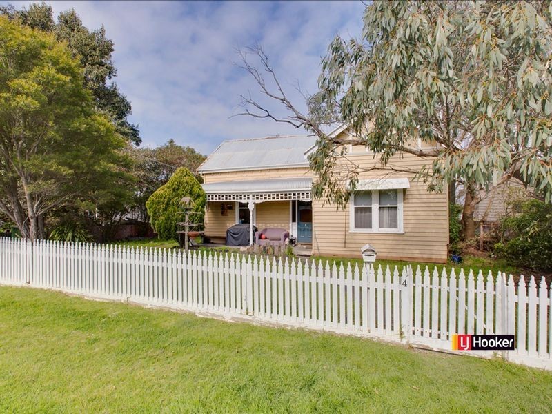 4 Hopetoun Street, Inverloch VIC 3996