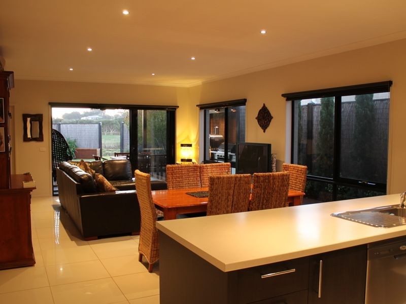 39 Paperbark Place, Inverloch VIC 3996