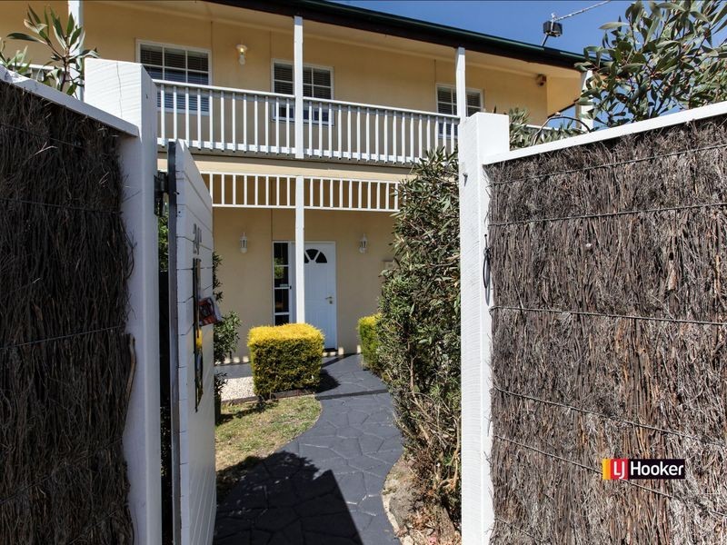 24a Bayview Avenue, Inverloch VIC 3996
