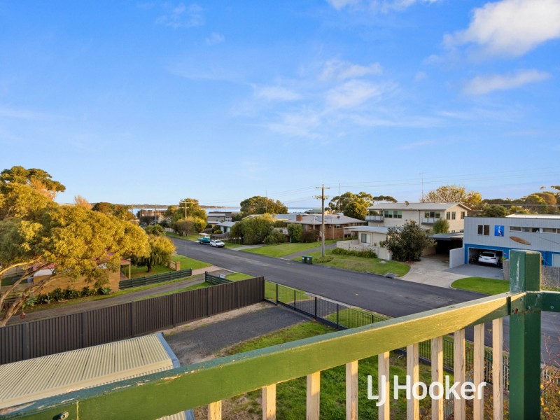 12 Cuttriss Street, Inverloch VIC 3996