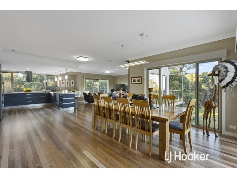 184 Albert Ruttle Drive, Inverloch VIC 3996