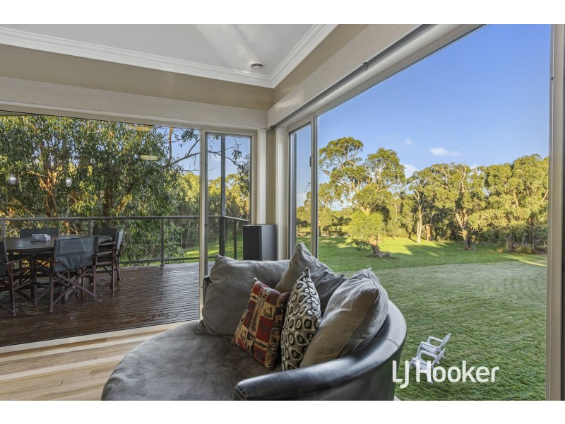 184 Albert Ruttle Drive, Inverloch VIC 3996