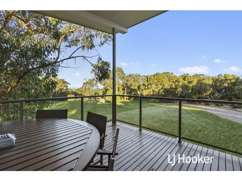 184 Albert Ruttle Drive, Inverloch VIC 3996