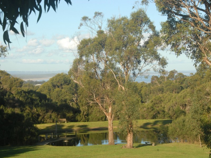 184 Albert Ruttle Drive, Inverloch VIC 3996