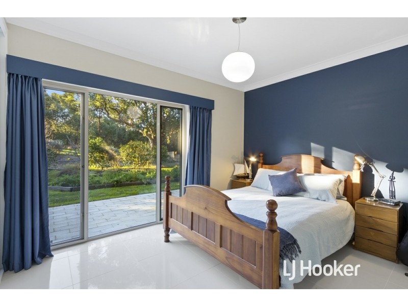 184 Albert Ruttle Drive, Inverloch VIC 3996