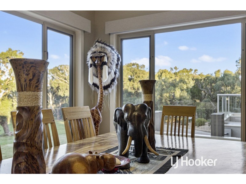 184 Albert Ruttle Drive, Inverloch VIC 3996