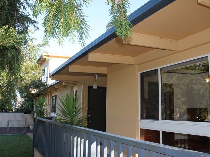 82 Bayview Avenue, Inverloch VIC 3996