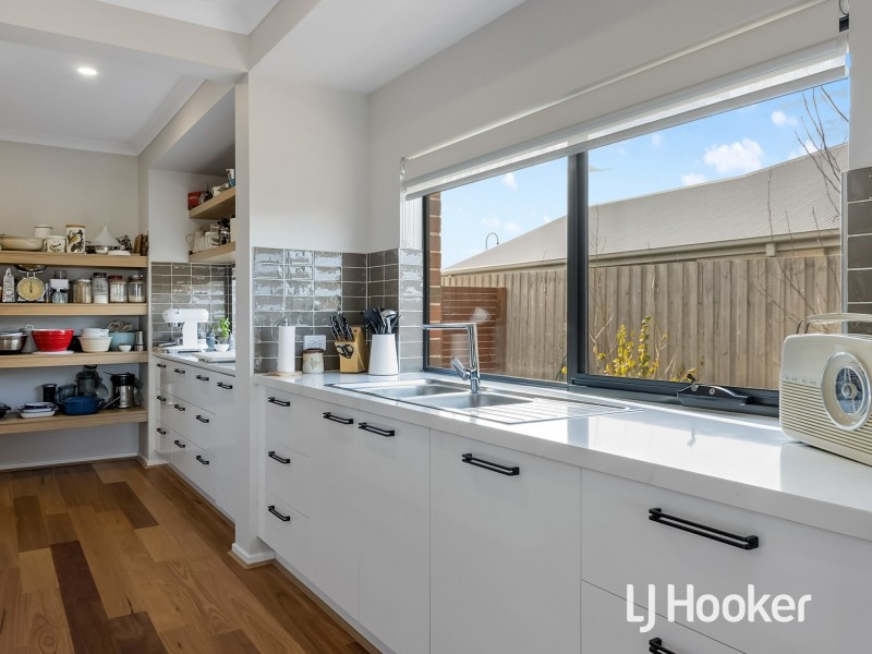 5 Radiata Place, Inverloch VIC 3996