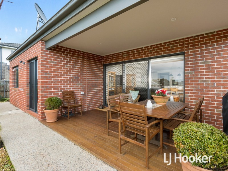 5 Radiata Place, Inverloch VIC 3996