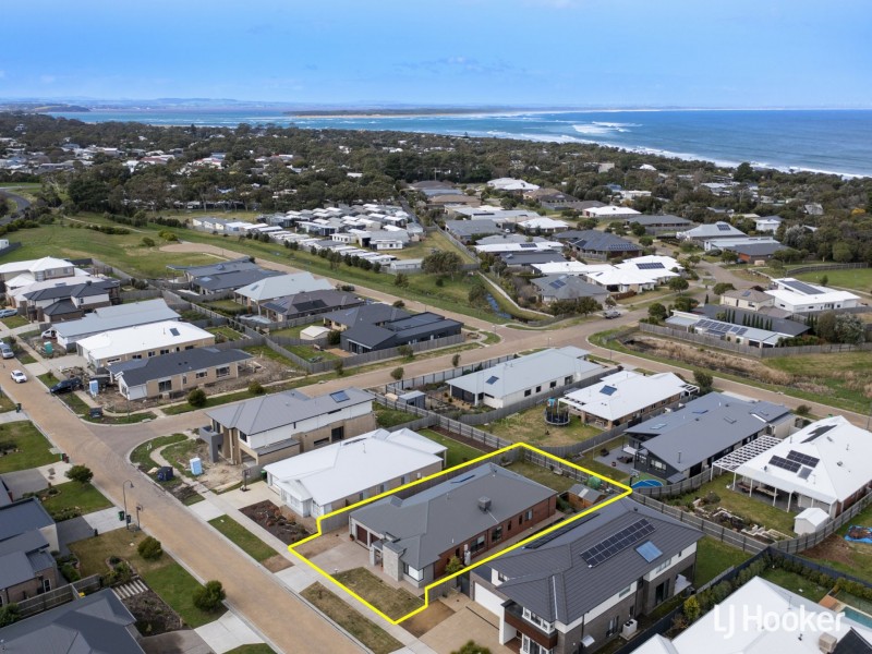 5 Radiata Place, Inverloch VIC 3996