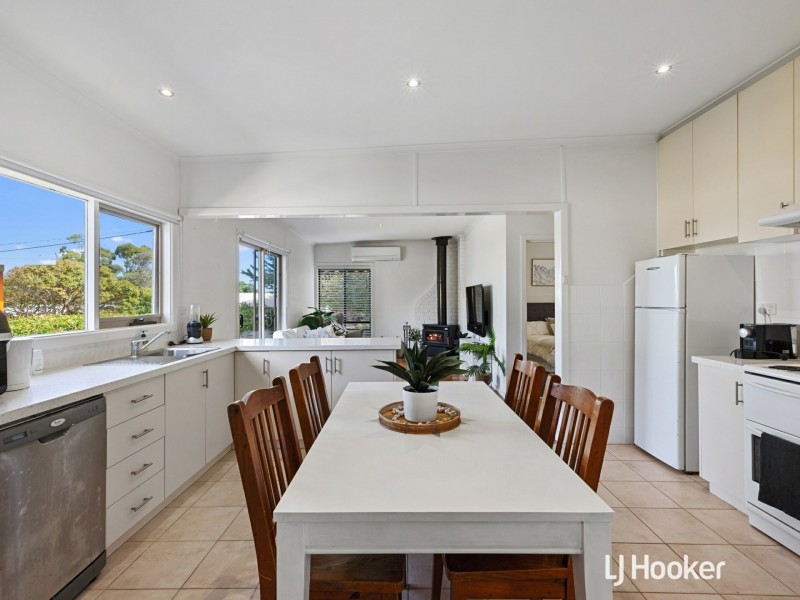 12 Corsair Grove, Inverloch VIC 3996