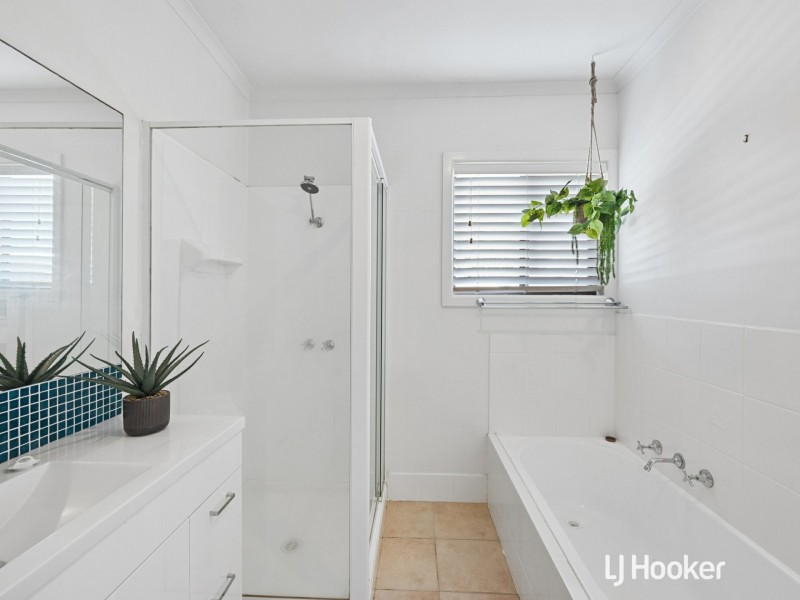 12 Corsair Grove, Inverloch VIC 3996