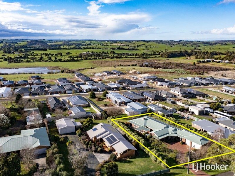 2a Louise Simon Court, Leongatha VIC 3953