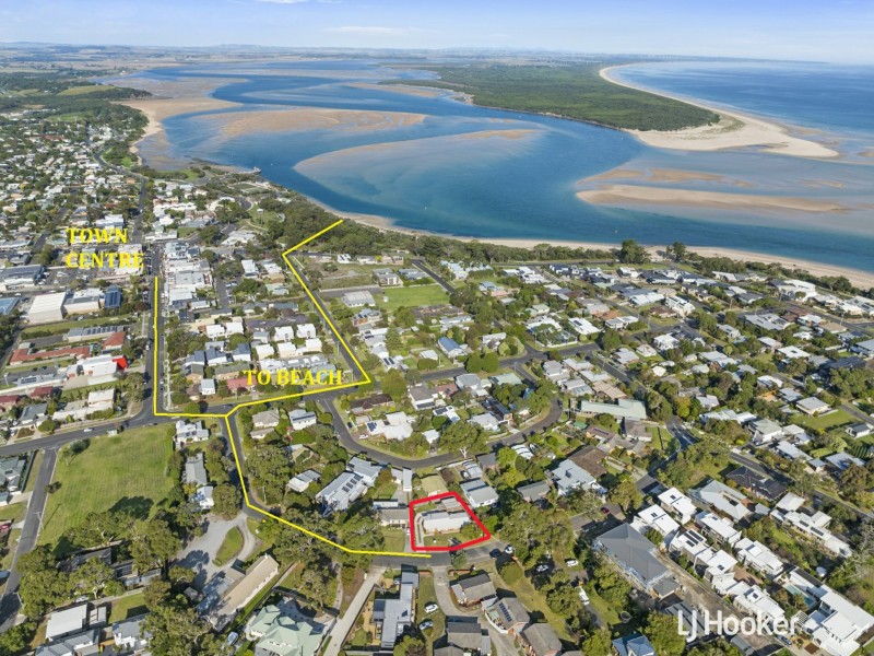 9 The Crescent, Inverloch VIC 3996