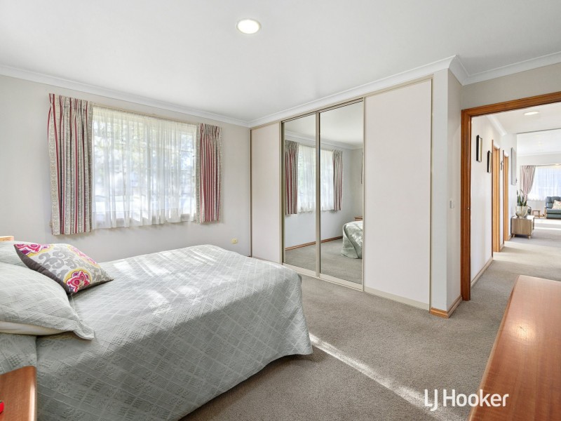 9 The Crescent, Inverloch VIC 3996