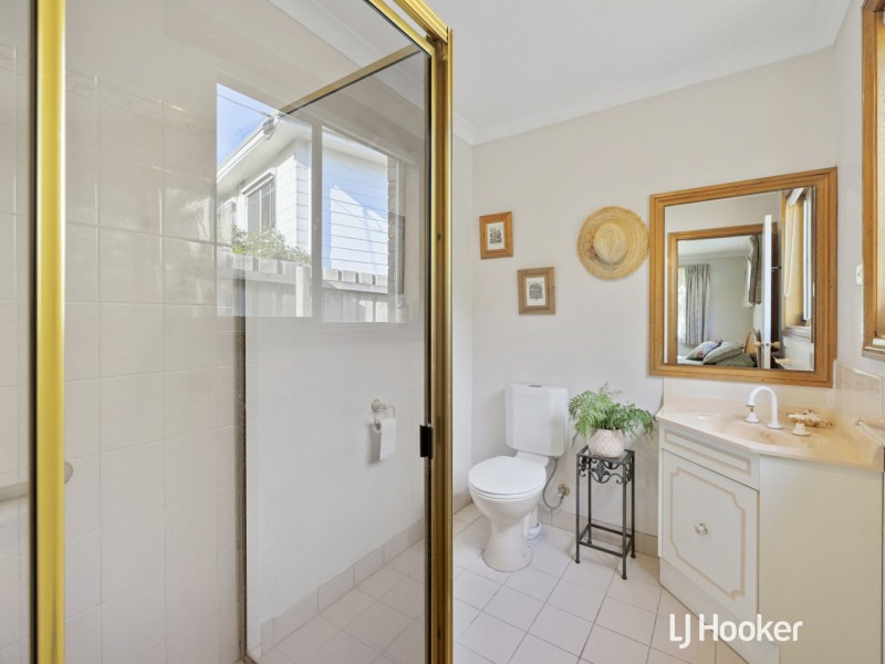 9 The Crescent, Inverloch VIC 3996