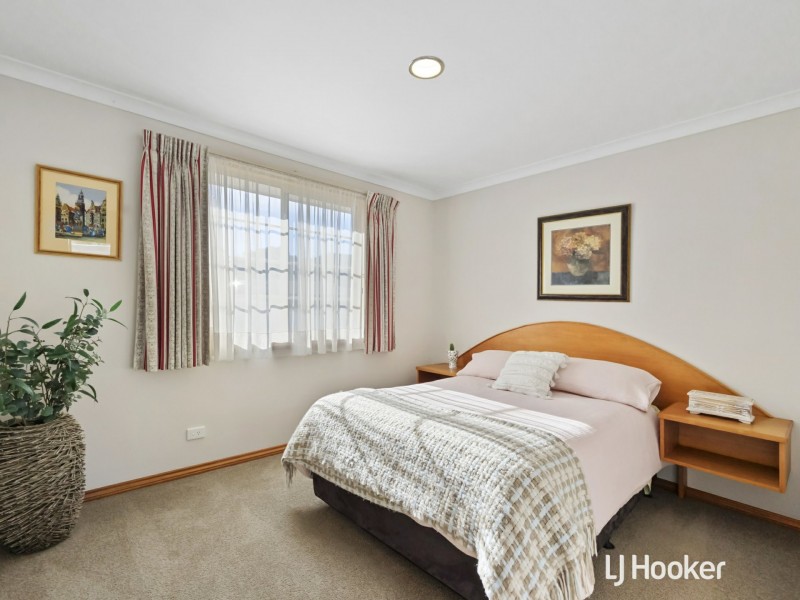 9 The Crescent, Inverloch VIC 3996