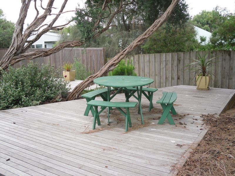 115 Lohr Avenue, Inverloch VIC 3996
