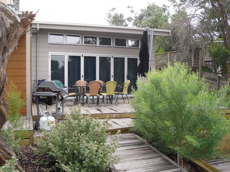 115 Lohr Avenue, Inverloch VIC 3996