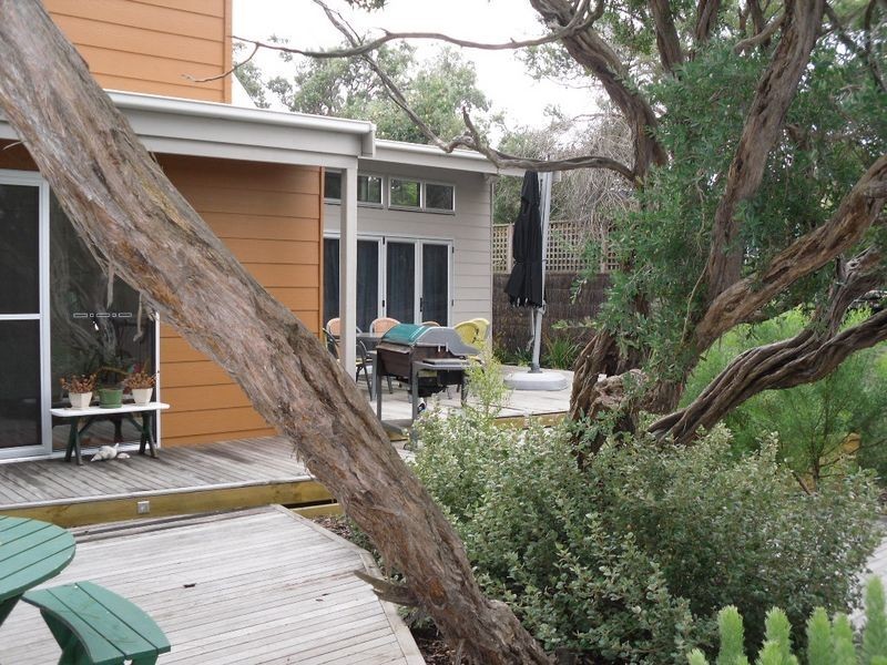 115 Lohr Avenue, Inverloch VIC 3996