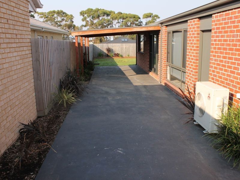 16 Lavender Place, Inverloch VIC 3996