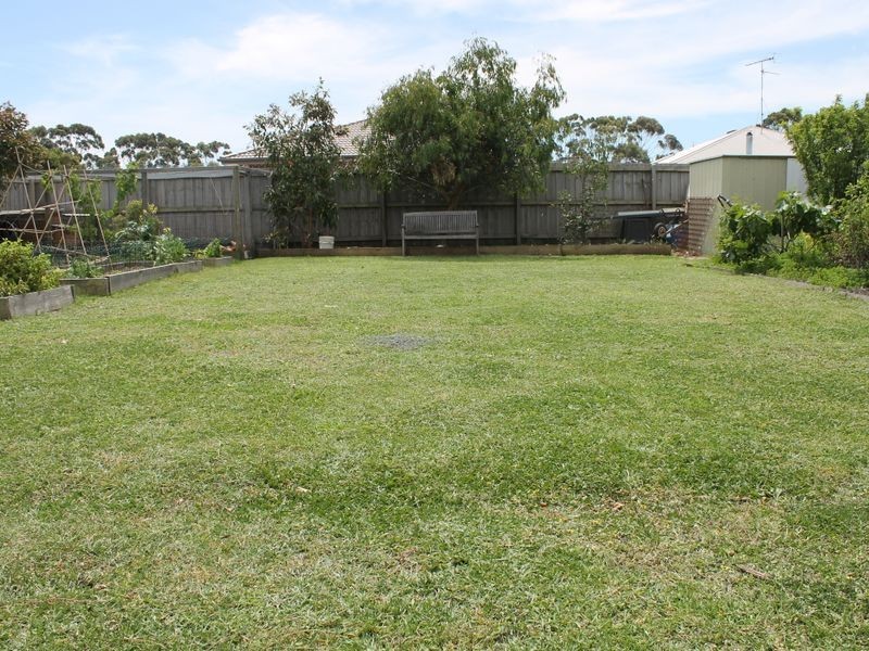 6 Meridian Court, Inverloch VIC 3996