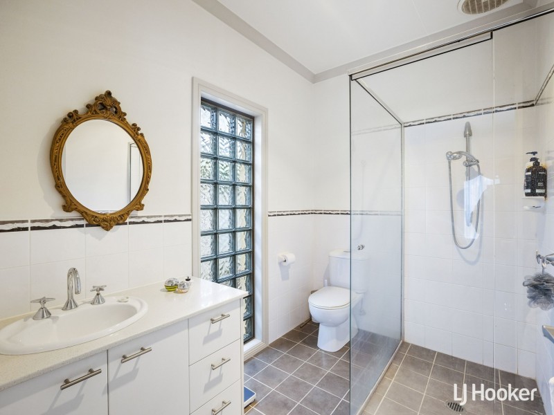 31 Woodland Heath Drive, Inverloch VIC 3996