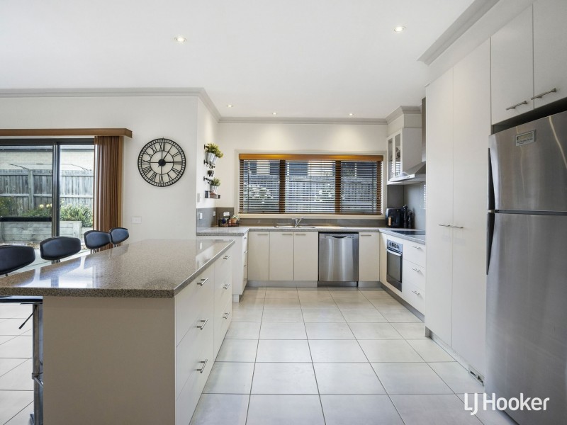 31 Woodland Heath Drive, Inverloch VIC 3996