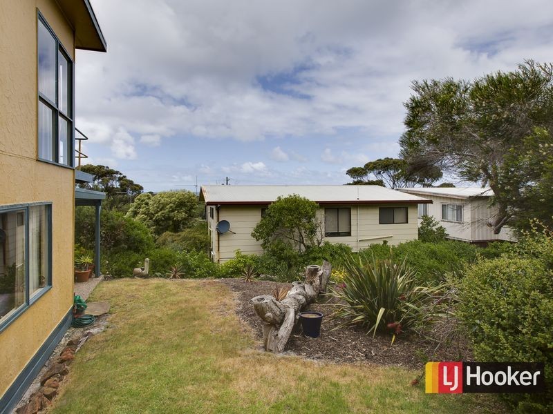 1 Nardoo Street, Cape Paterson VIC 3995