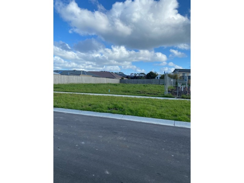 25 Headland Way, Inverloch VIC 3996