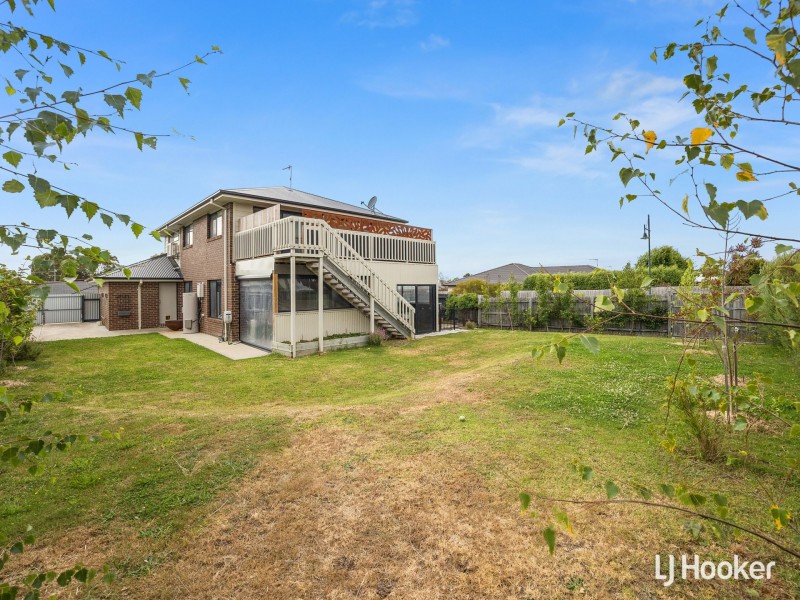 13 Oceanic Drive, Inverloch VIC 3996