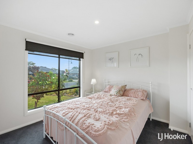 13 Oceanic Drive, Inverloch VIC 3996