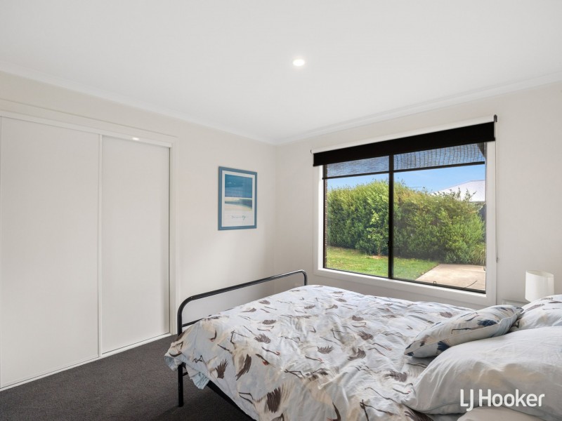 13 Oceanic Drive, Inverloch VIC 3996