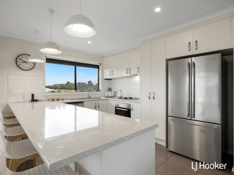 13 Oceanic Drive, Inverloch VIC 3996