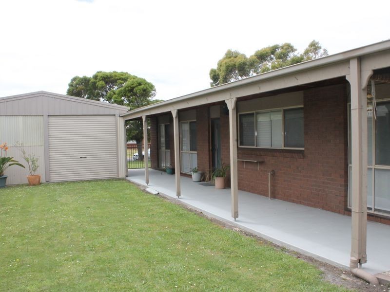 5 Youll Grove, Inverloch VIC 3996